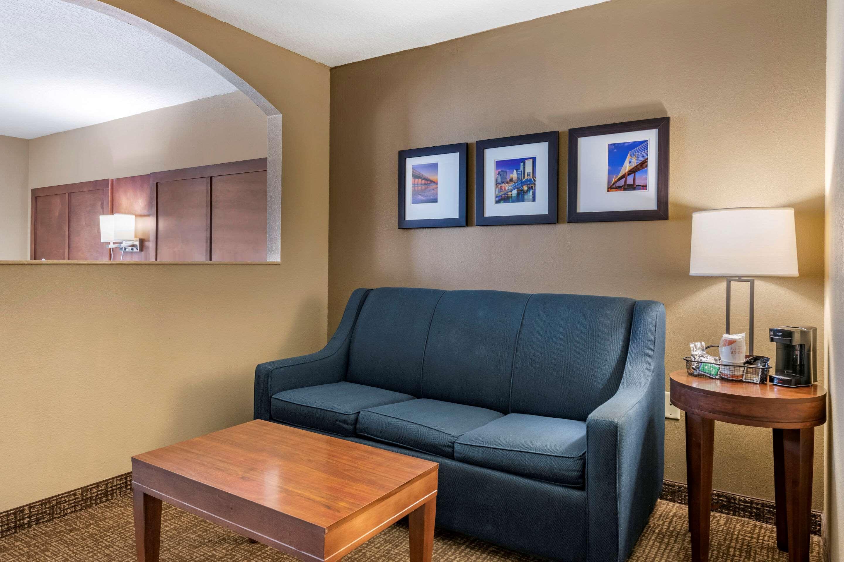 Comfort Suites Baymeadows Near Butler Blvd Jacksonville Exterior foto