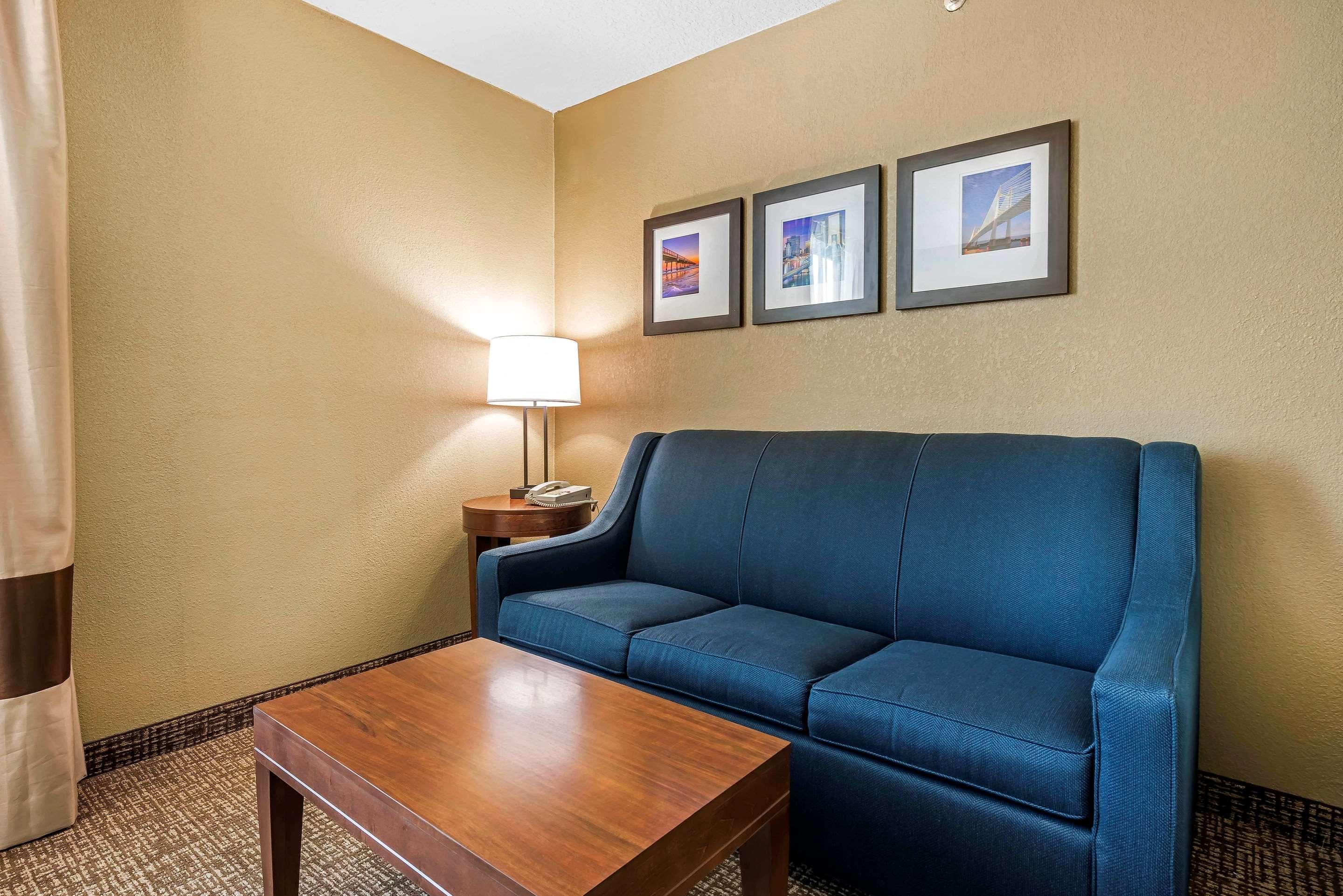 Comfort Suites Baymeadows Near Butler Blvd Jacksonville Exterior foto