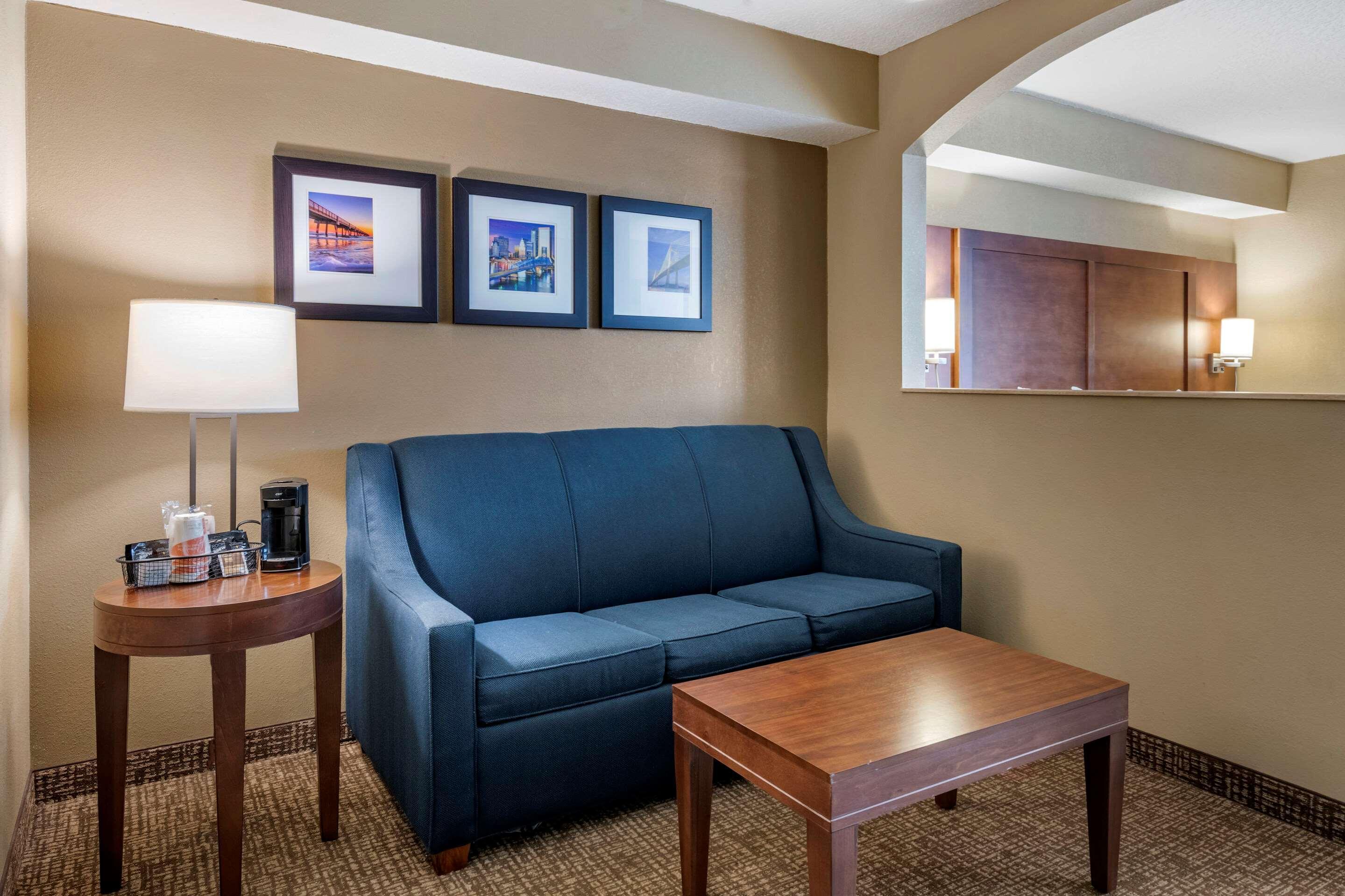 Comfort Suites Baymeadows Near Butler Blvd Jacksonville Exterior foto