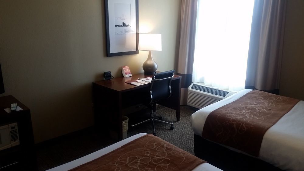 Comfort Suites Baymeadows Near Butler Blvd Jacksonville Exterior foto